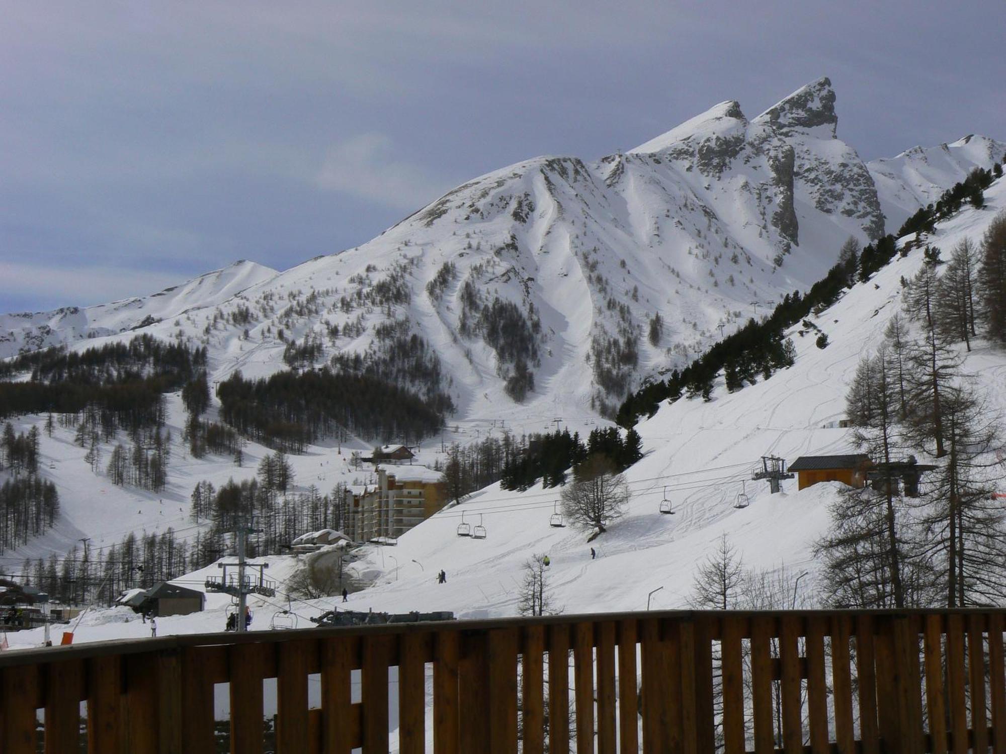 Le Sestriere Hotel Allos Buitenkant foto